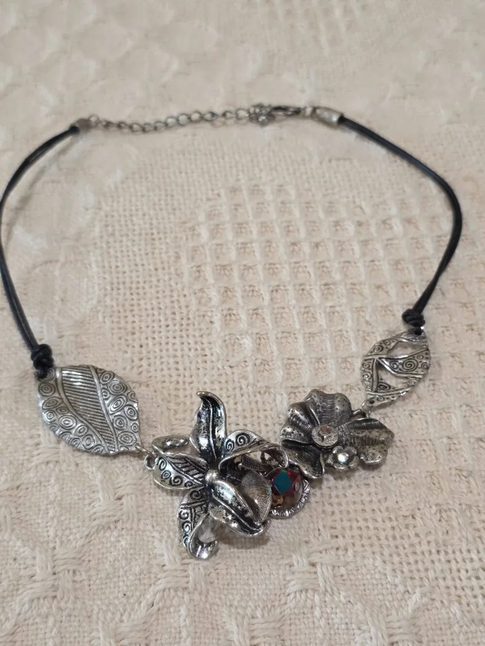 Vintage Contemporary Floral Lily Pansy Bib Charm Silver Black Statement Necklace